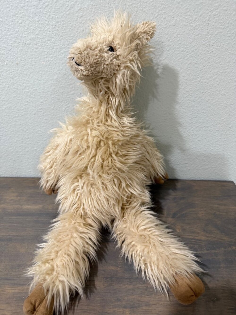 Jellycat Luis Llama Plush Toy Stuffed Animal Shaggy Cream Alpaca 16"